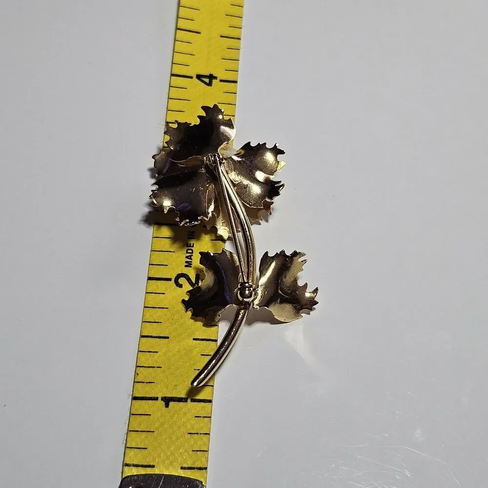 Unbranded vintage gold